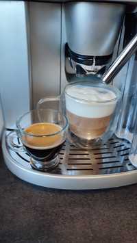 Кафеавтомат Delonghi ESAM4500 перфектно еспресо кафе кана за мляко