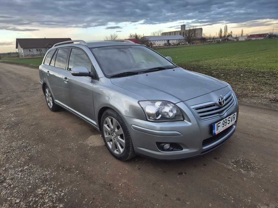 Toyota Avensis T25 2.0 126 cp 2008