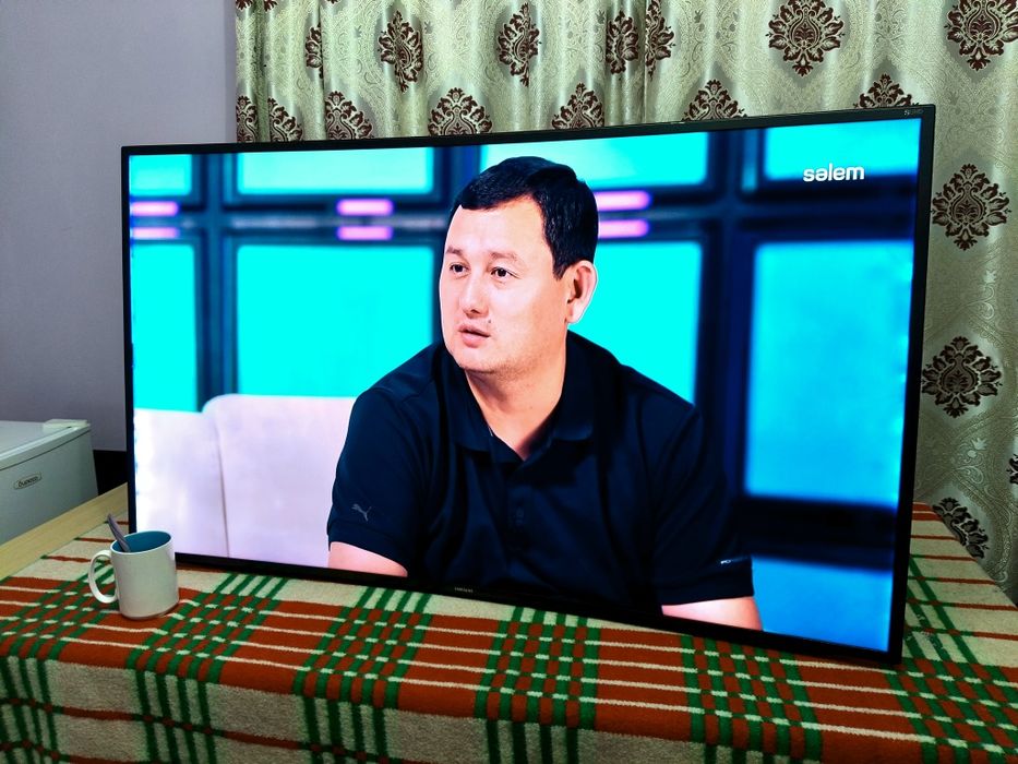 СРОЧНО продам изогнутый телевизор SMART TV — 55 дюйма (140см))