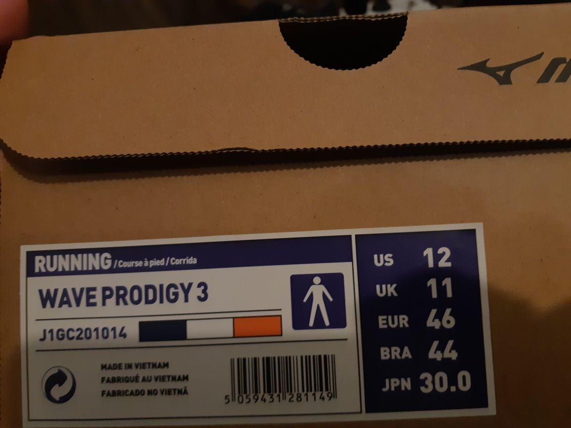 Mizuno Prodigy 3