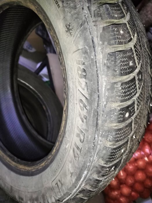 Продам авто шины в хорошем состояний 185/65 R15
