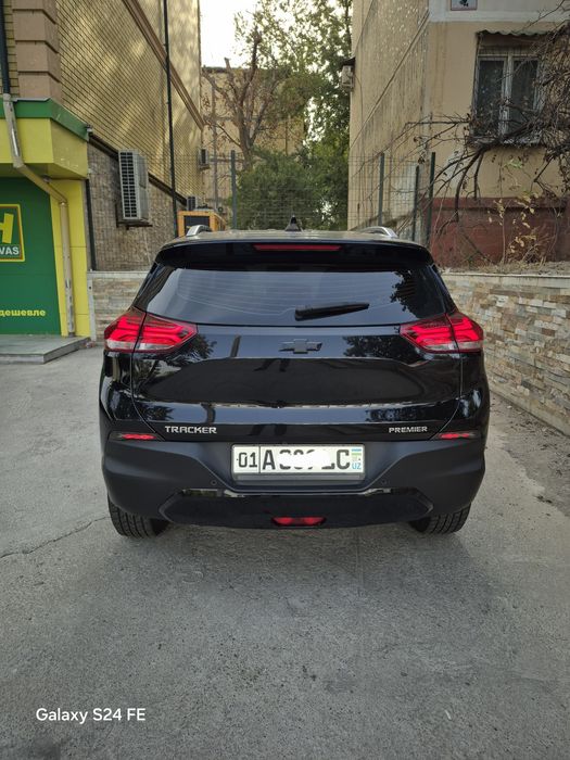 Tracker 2 premier sotiladi