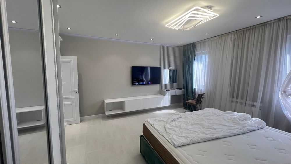 Айбек • 2-комн • 70 м² • этаж 6/9 (M:0382)