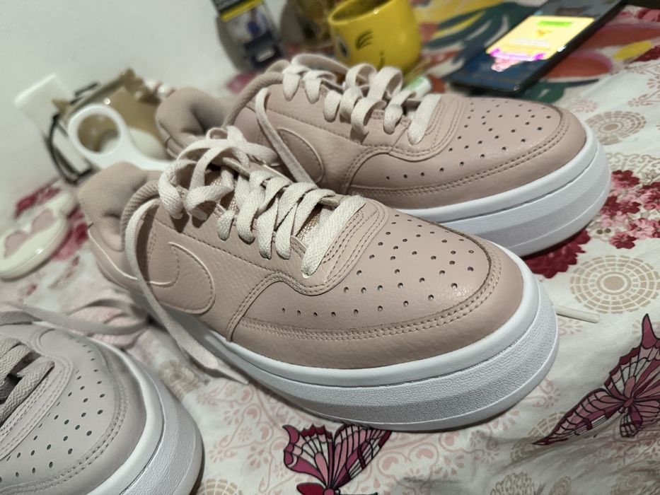 Vând adidasi Nike originali