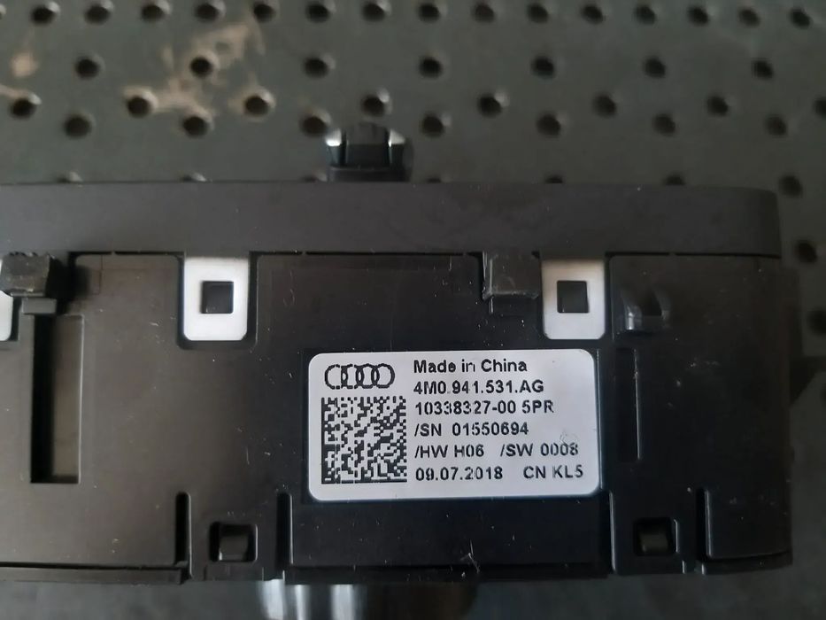 Bloc lumini audi a4 b9 8w 4m0941531ag