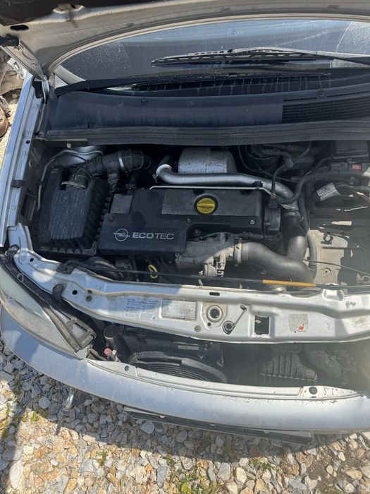 Opel Zafira a 2.0 DTI