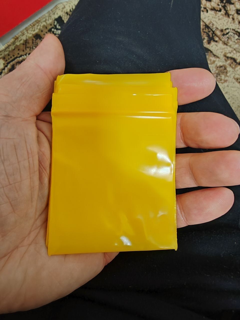 Зип пакетики жёлтые 6*7 см.