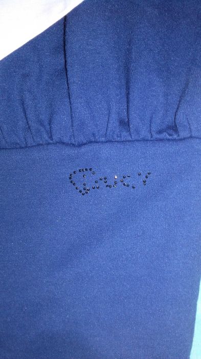 Рокля на LUCY  спортно елегантна