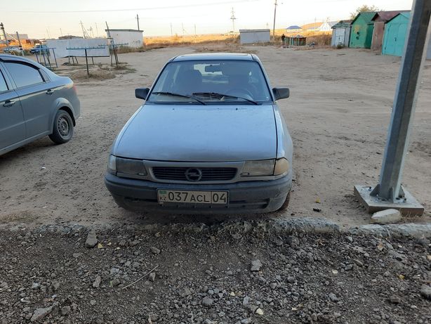 Продам автомобиль Опель Астра 1993 года 16 объем