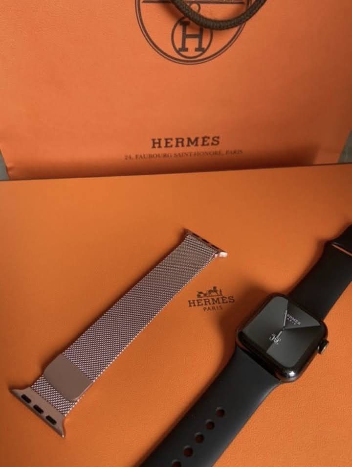 Vând apple watch seria 5 40 mm HERMES