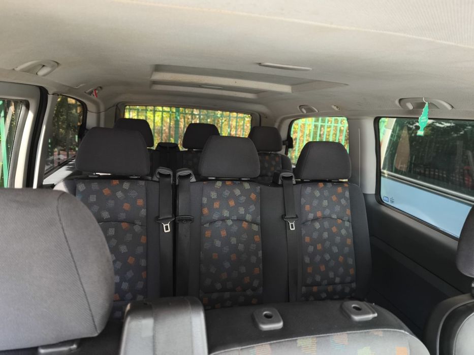 Închiriez Van 8+1 locuri transport persoane, grupuri, muncitori , excu