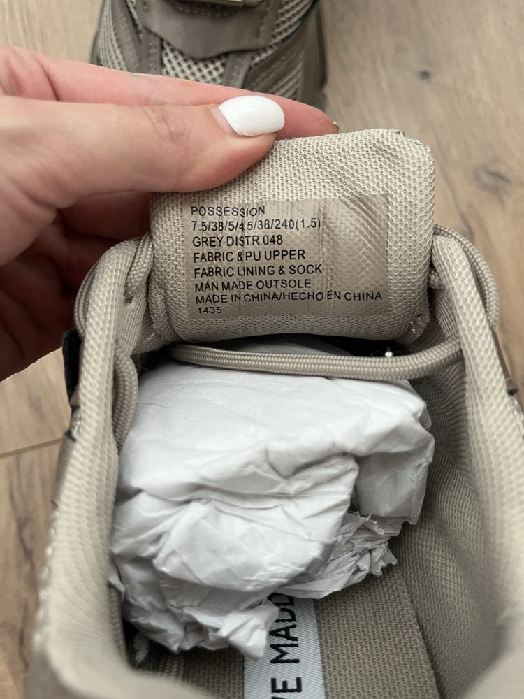 Сникърски Steve Madden