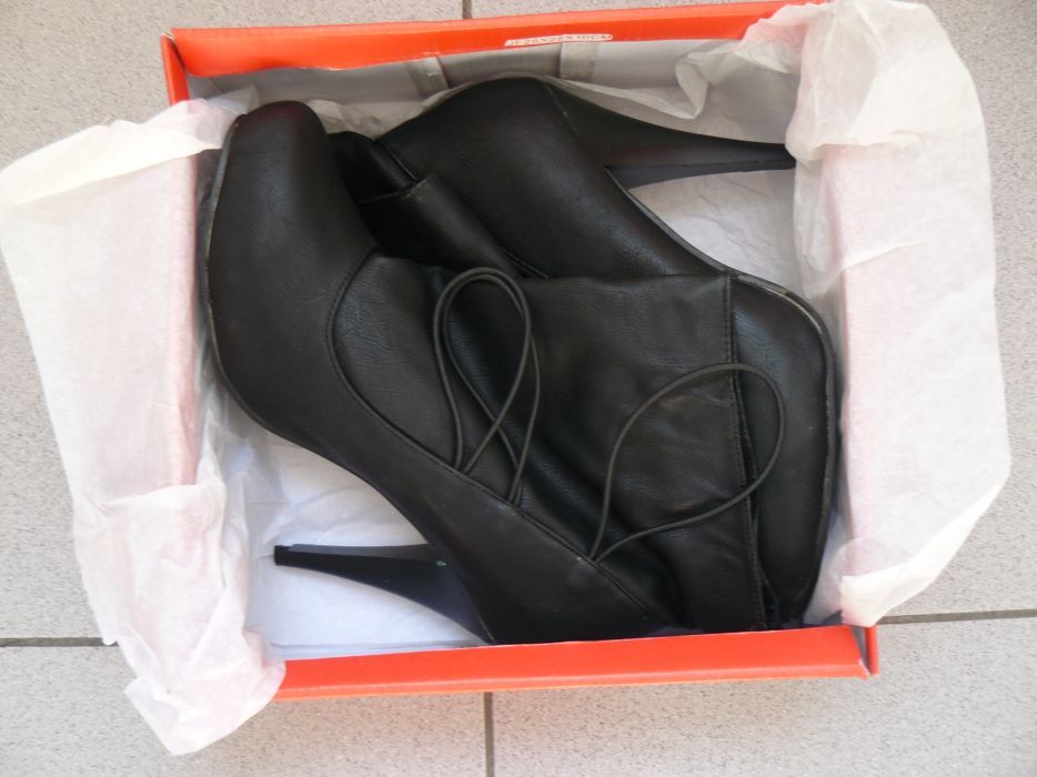 Botine/Ghete Inalte Dama "SANDRA VILDIVIA" Mod. Maria Antoneta Nr. 39