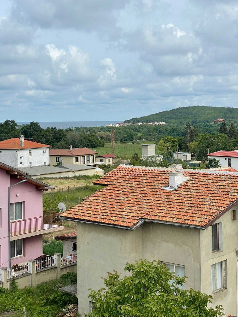 Продава се Многостаен апартамент в Обзор - 102 кв.м за 373 €/кв.м - Снимка #3