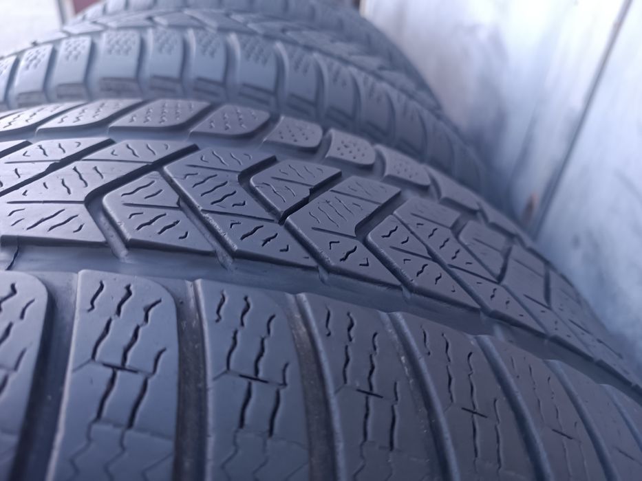 225/50/17 Pirelli