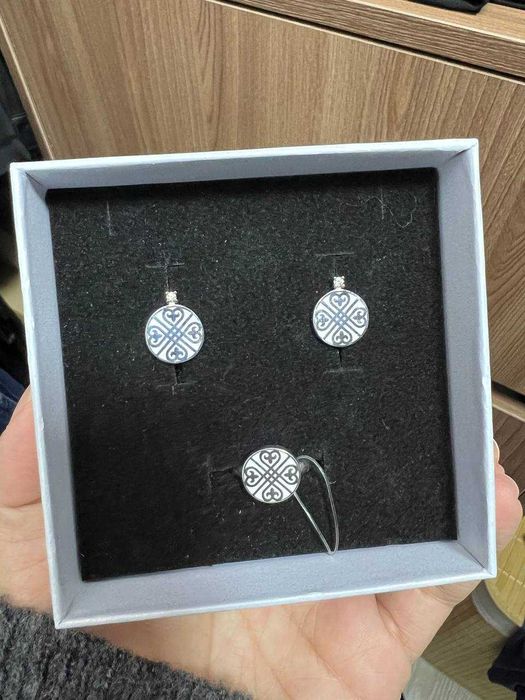 продам серебренный набор от Balausa