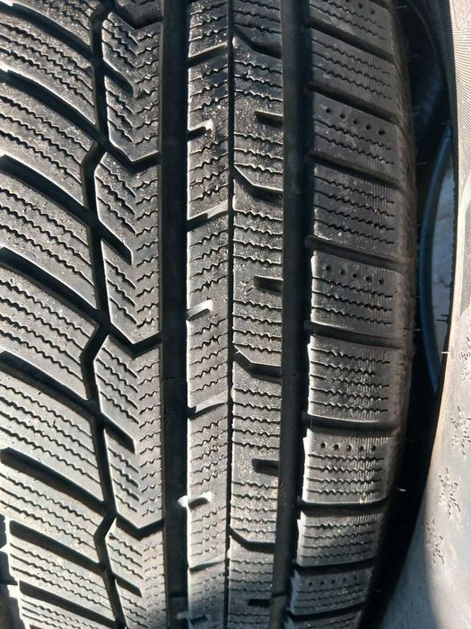 Продавам зимни гуми 235/70 r16
