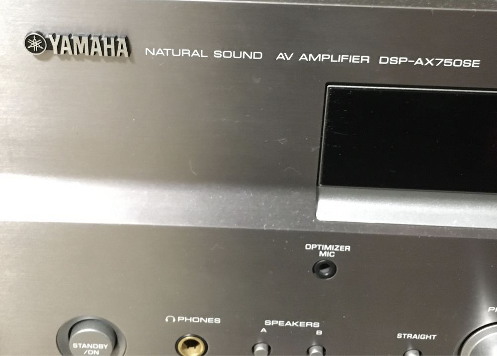 Yamaha DSP-AX750SE