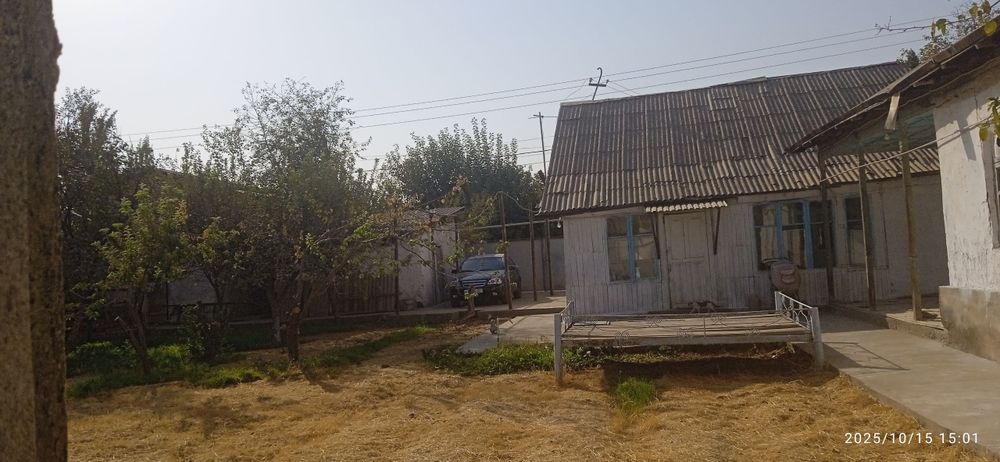 Ховли уй жой сотилади