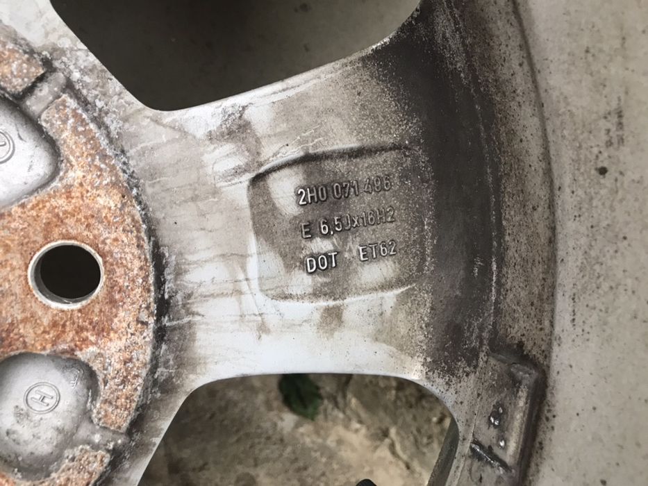 Roti iarna 245/70/16 originale VW AMAROK