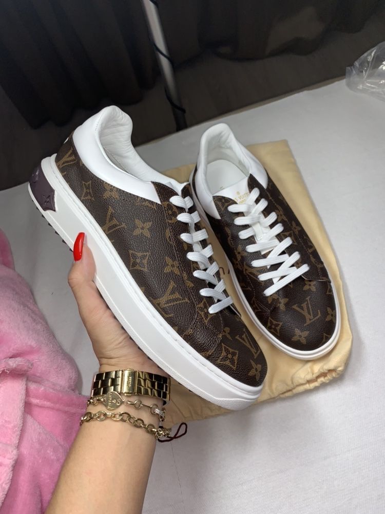 Sneakers louis vuitton Time out