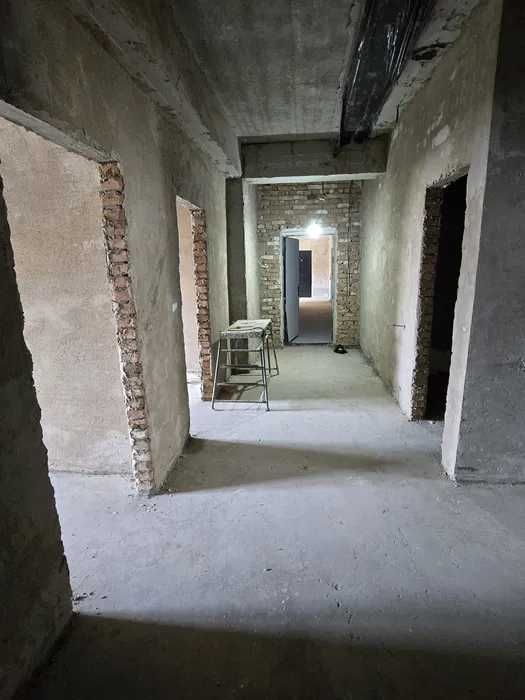 2 хонали коробка 77 кв.м дан иборат квартира сотилади Горгаз София
