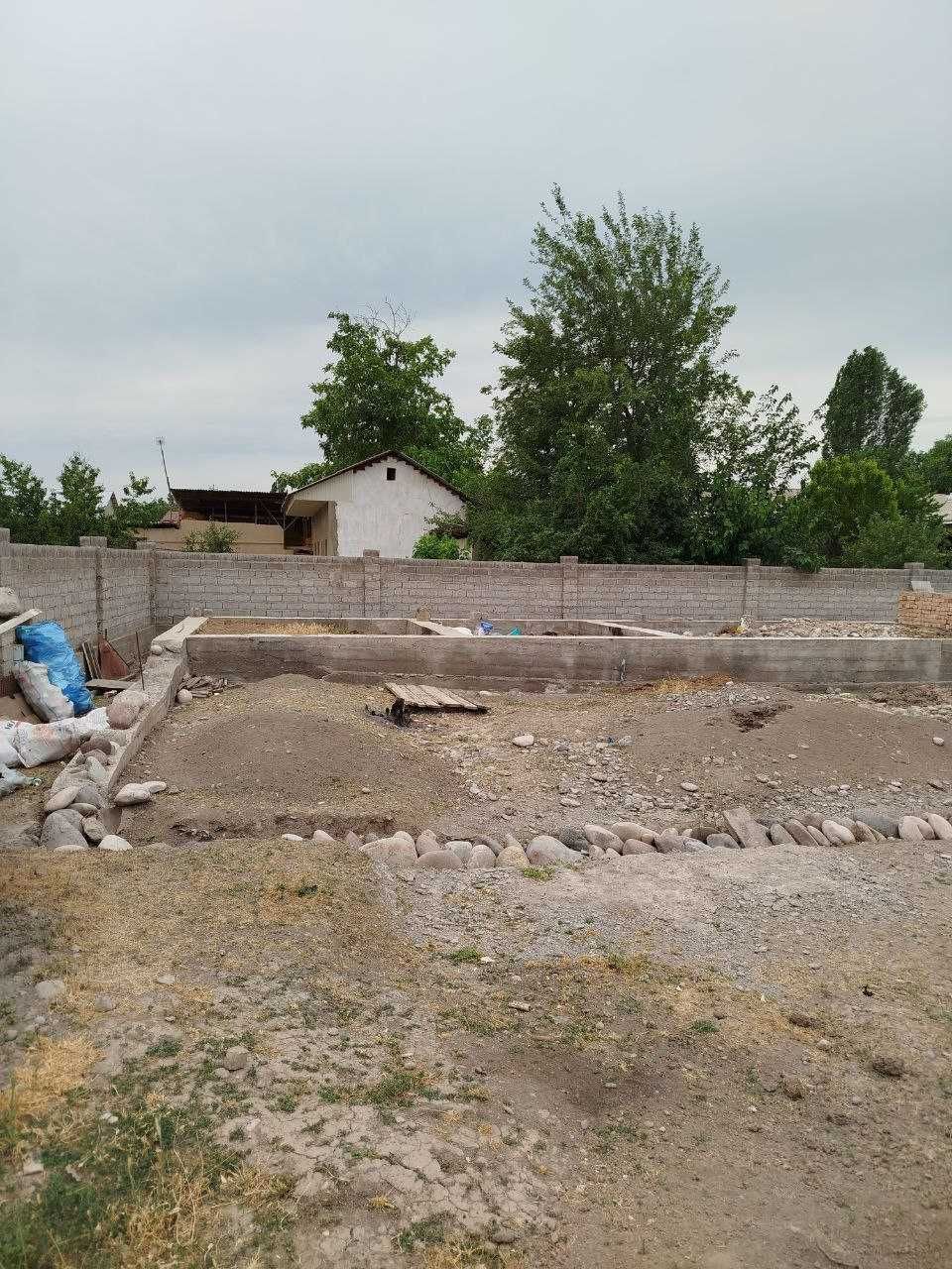 Участка  сотилади 5 сотих