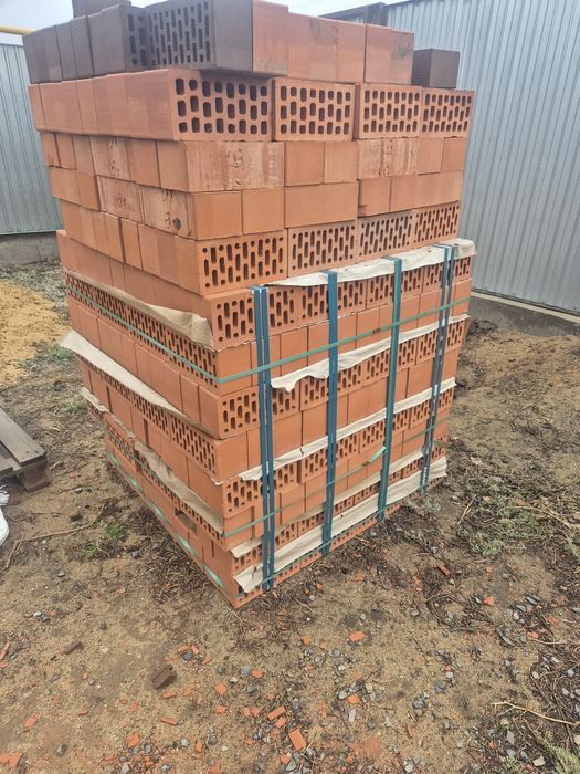 Продам кирпич Хромтау