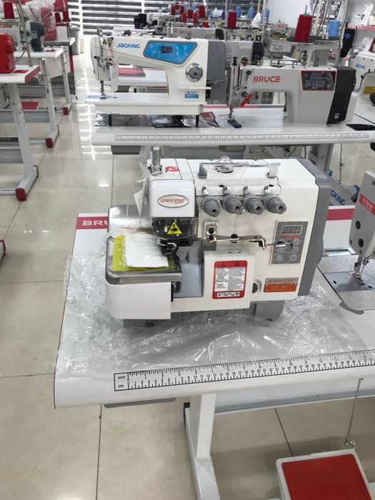 Продаётся промышленый оверлок