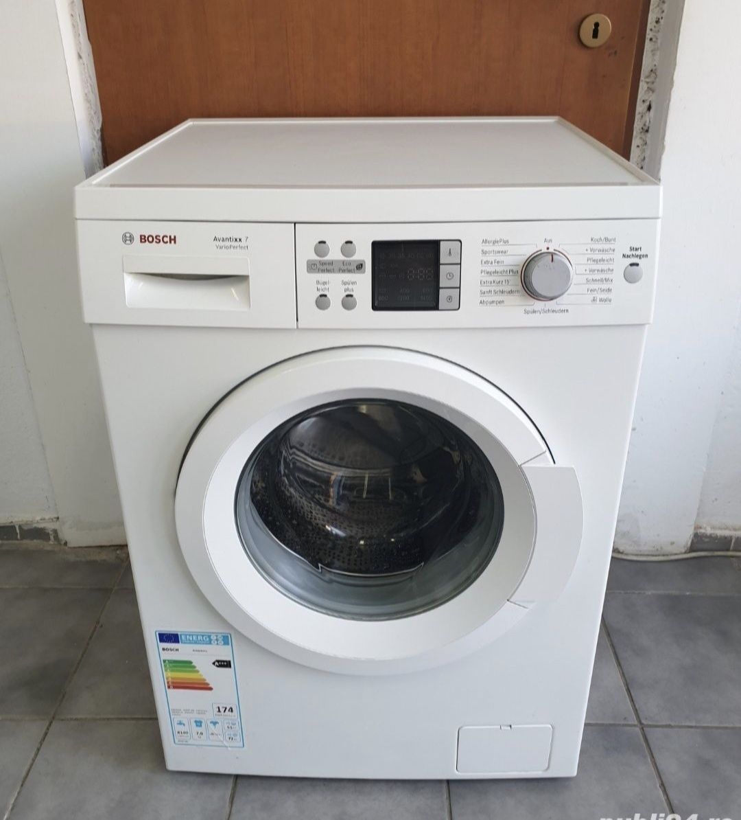 LICHIDARE DE STOC.  Masină de spălat rufe Bosch  / wfa C 200502