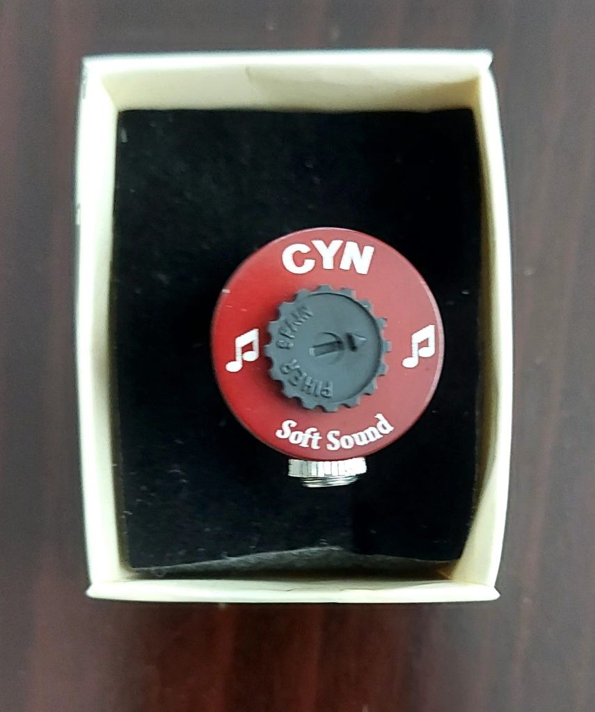 Микрофон CYN (Турция) за кларинет, саксофон и др
