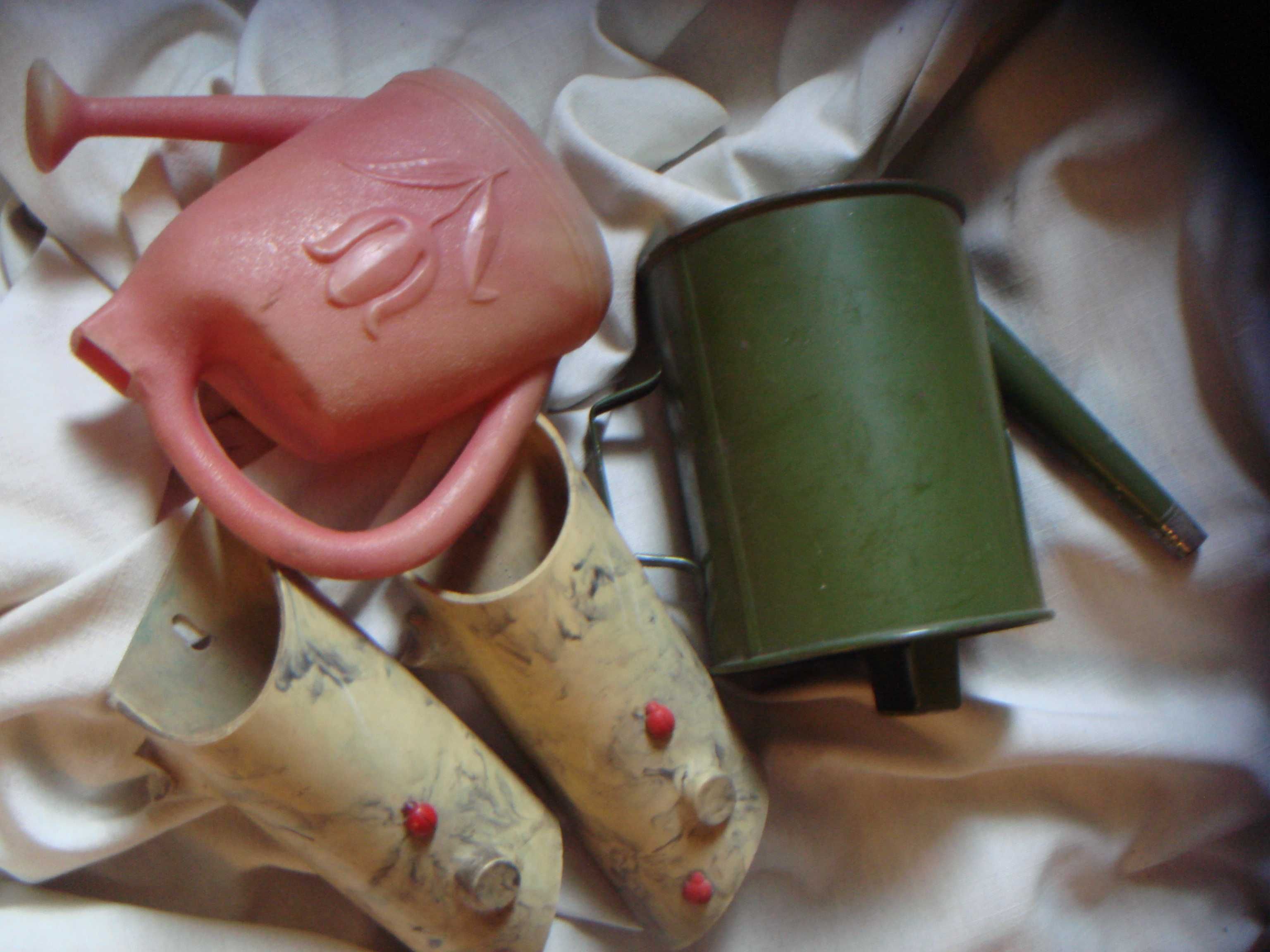 Березовые стволы кашпо ,3 лейки СССР для полива  за комнатными цветами
