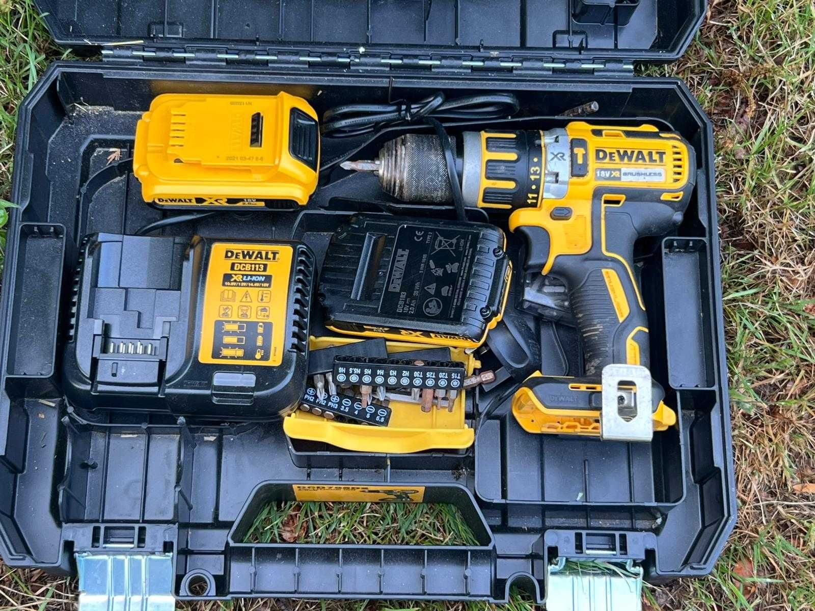 Продавам винтоверт DeWalt DCD996 с куфар две батерии и зарядно