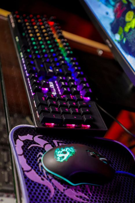 Rx 580 bilan chiroyli kuchli igravoy kompyuter