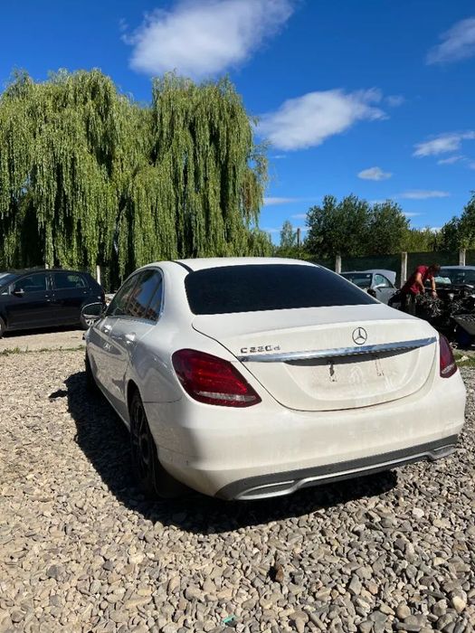 Dezmembrez / Dezmembrari / Piese Mercedes w205 c class 2016 c220