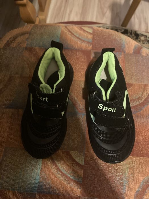 Adidasi marime 30 , impecabili