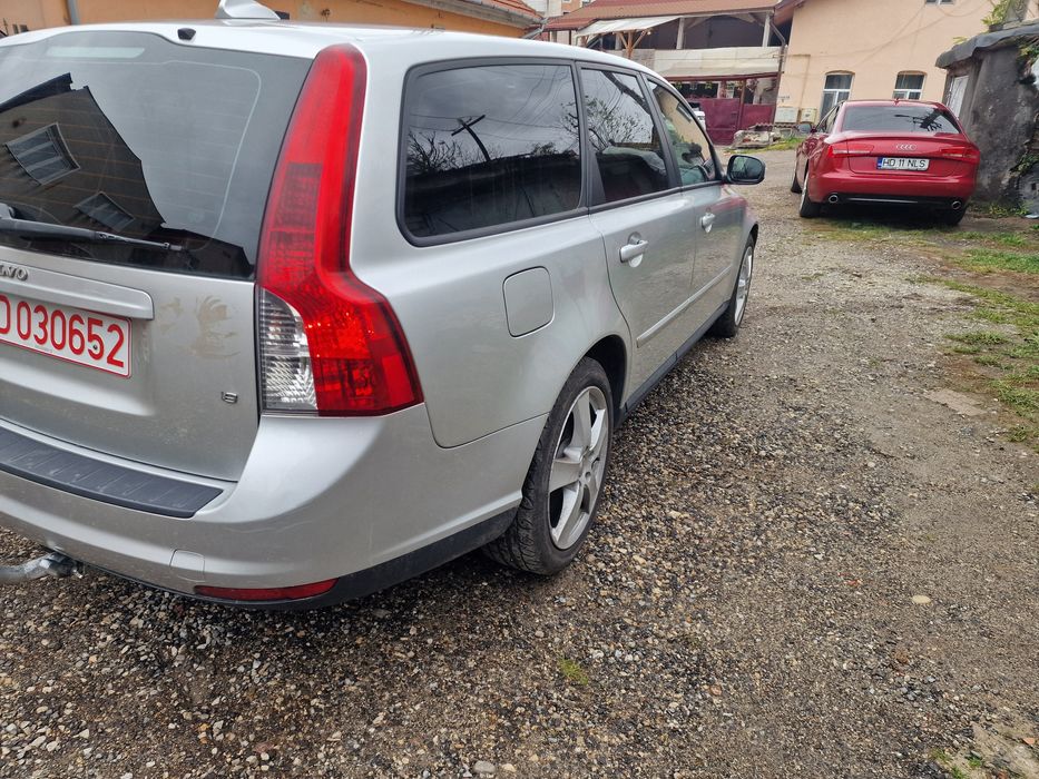 Dezmembrez Volvo Facelift V50/S40 1.8 benzina