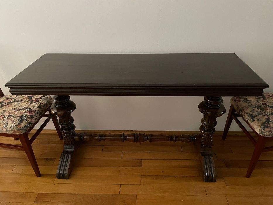 Masa lemn masiv cu picioare sculptate