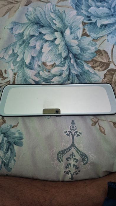 Oglinda auto cu camera de bord