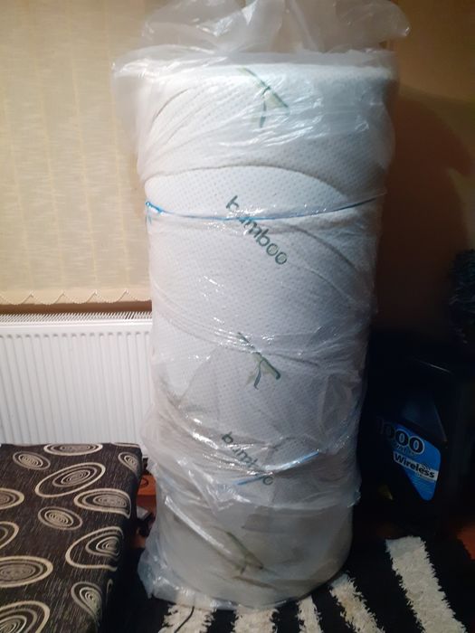 Vand saltea spuma cu memorie Bamboo 150 x200 .stare impecabila