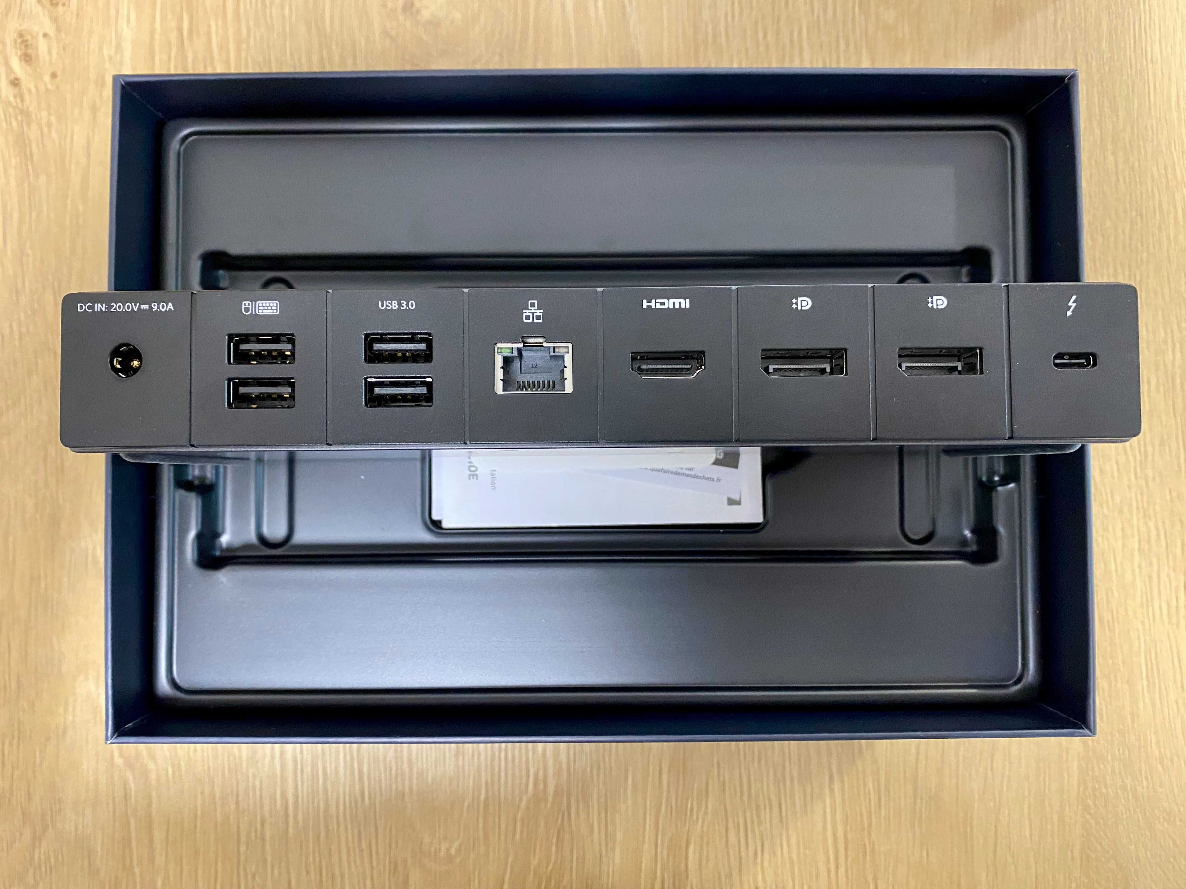 ЧИСТО НОВА ! Докинг Станция Anker 778 Series 7, 12-in-1, Thunderbolt 4