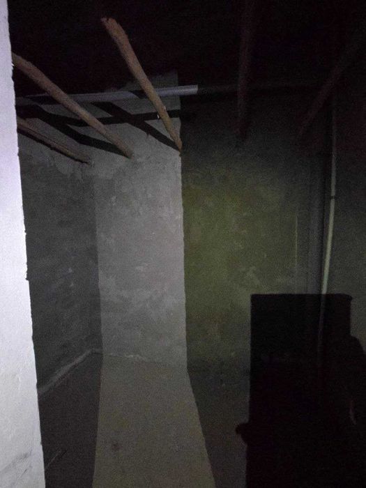 1 хоналик  квартира  4 этаж,  кирпичный дом, северный  24-25 автобаза