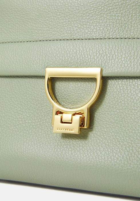 Geanta Coccinelle, Arlettis, medie, noua