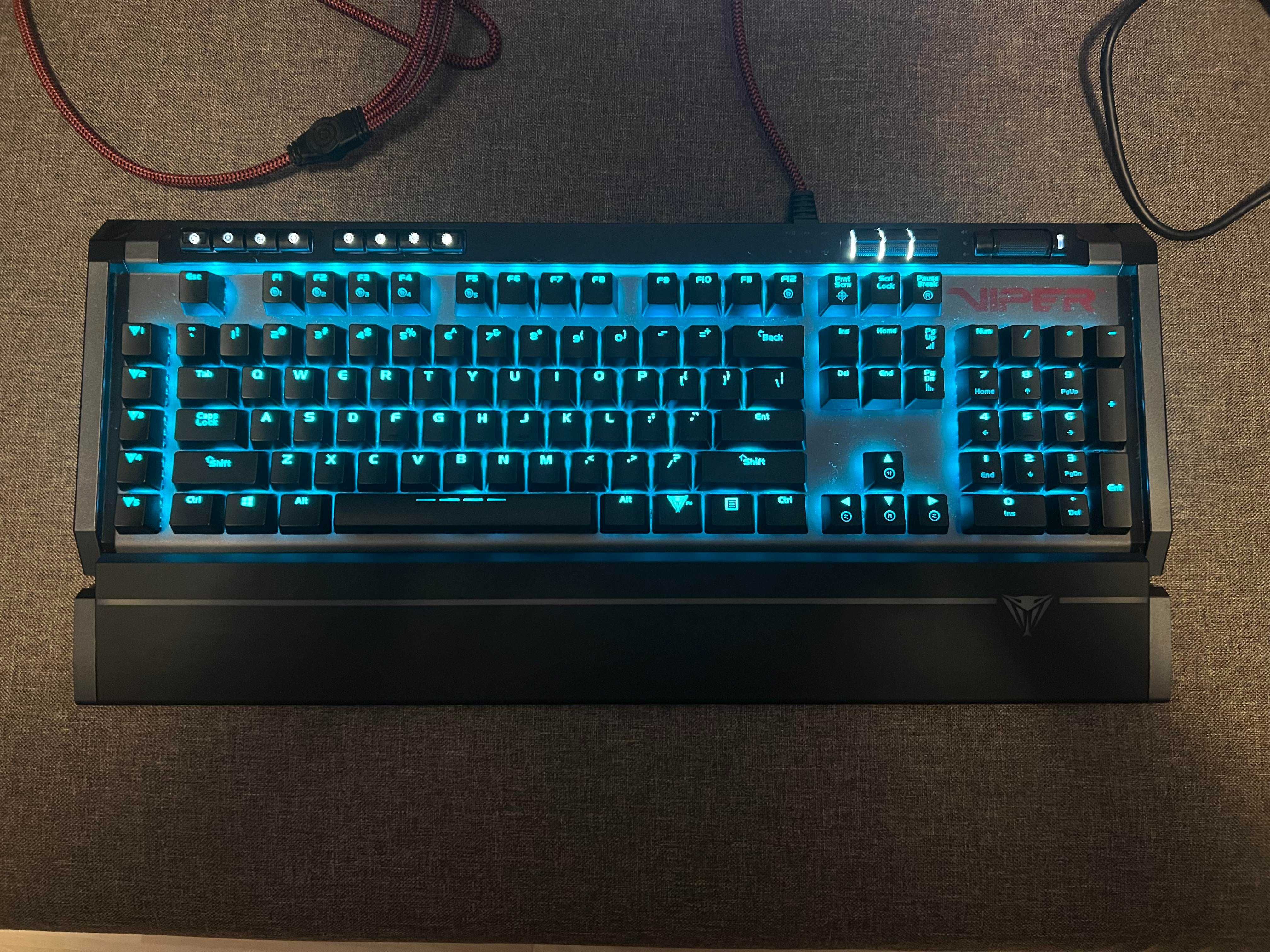 Tastatura mecanica gaming Patriot Viper V770