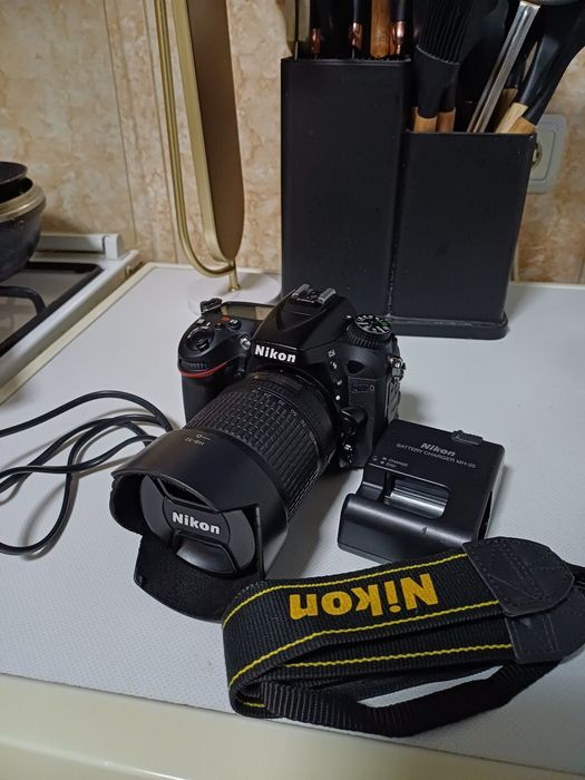 СРОЧНО ПРОДАМ фотоаппарат nikon D7100