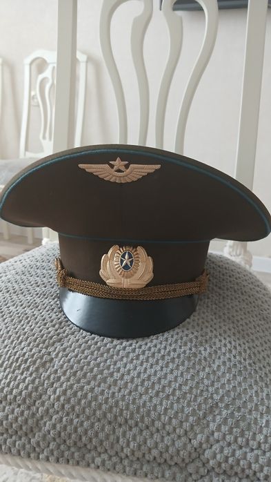 Военные головные уборы.