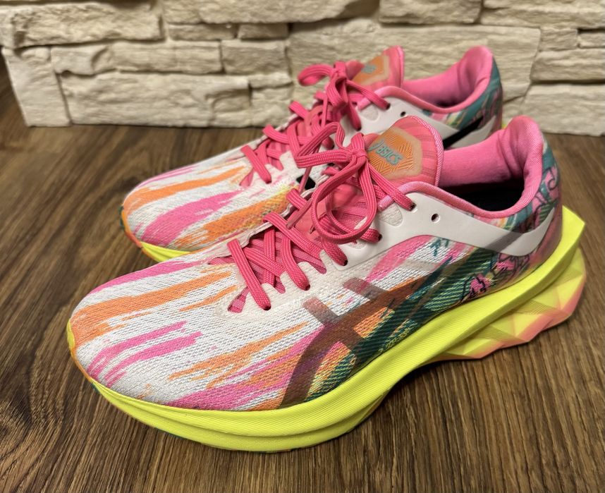 Маратонки Asics за жени