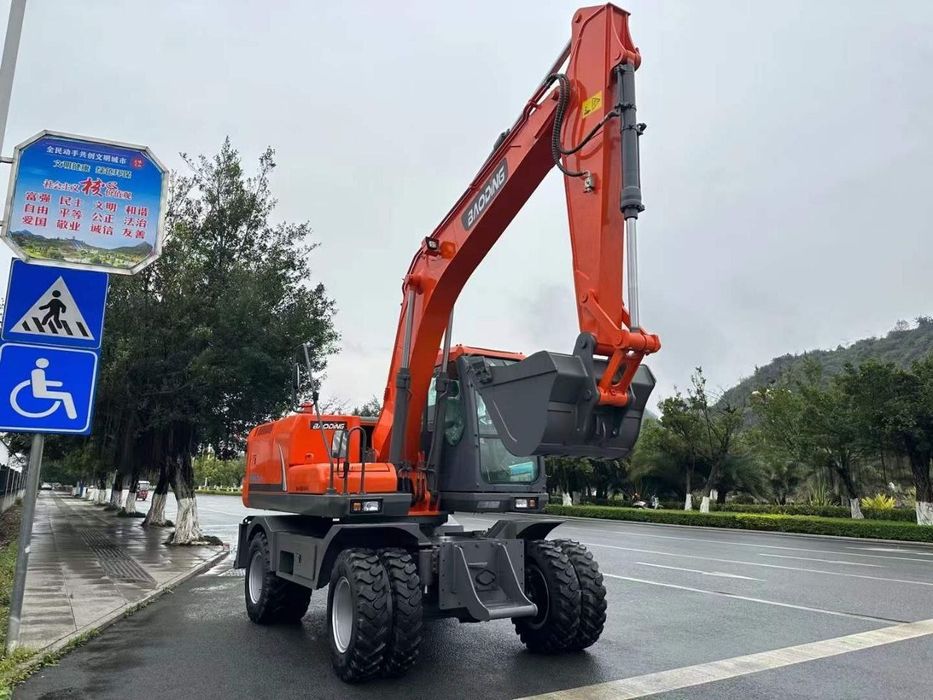 Экскаватор 0.7куб АВТОМАТ