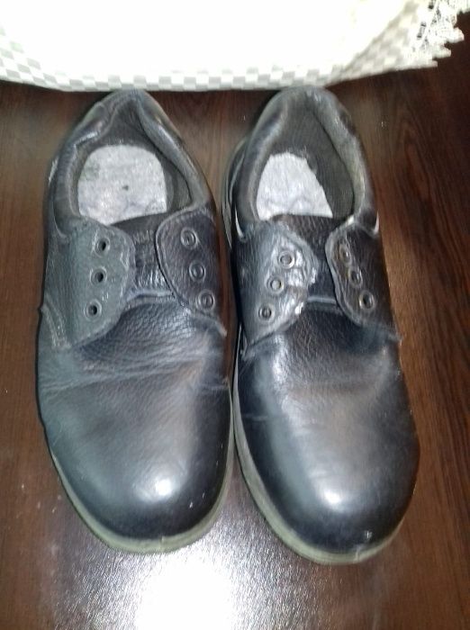 обувки с метално бомбе