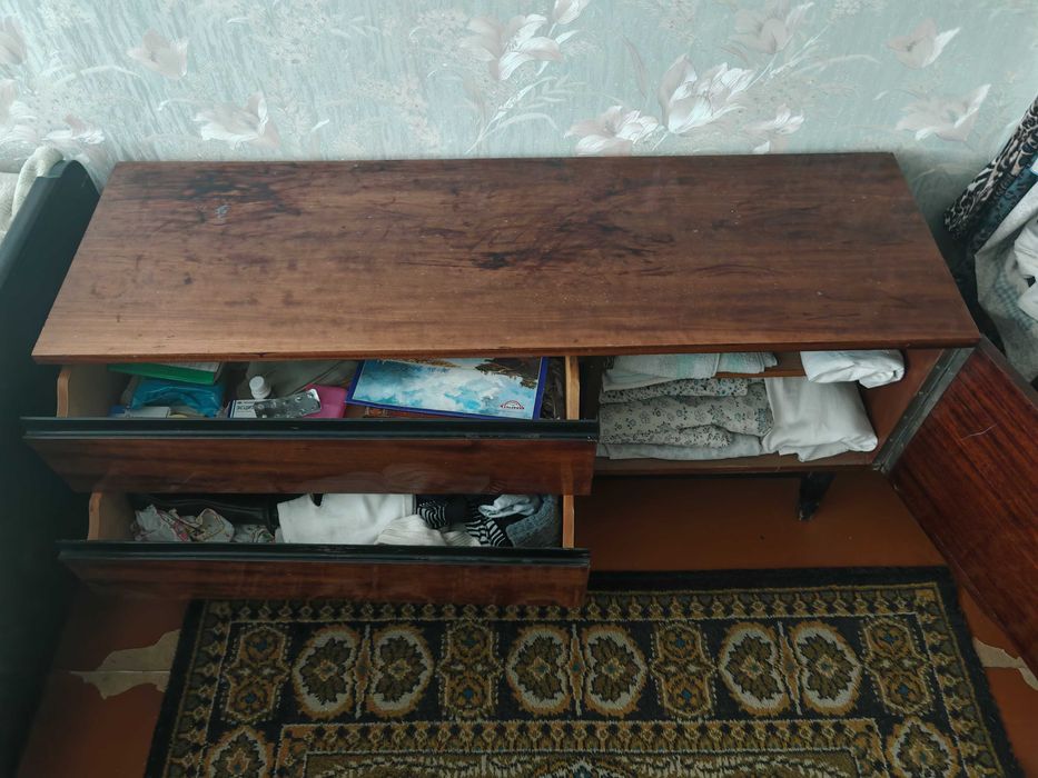 Продается тумбочка